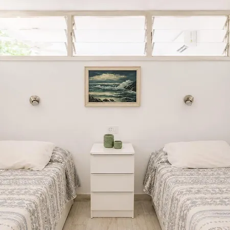 Apartman Front Sea View Nasas 9 *